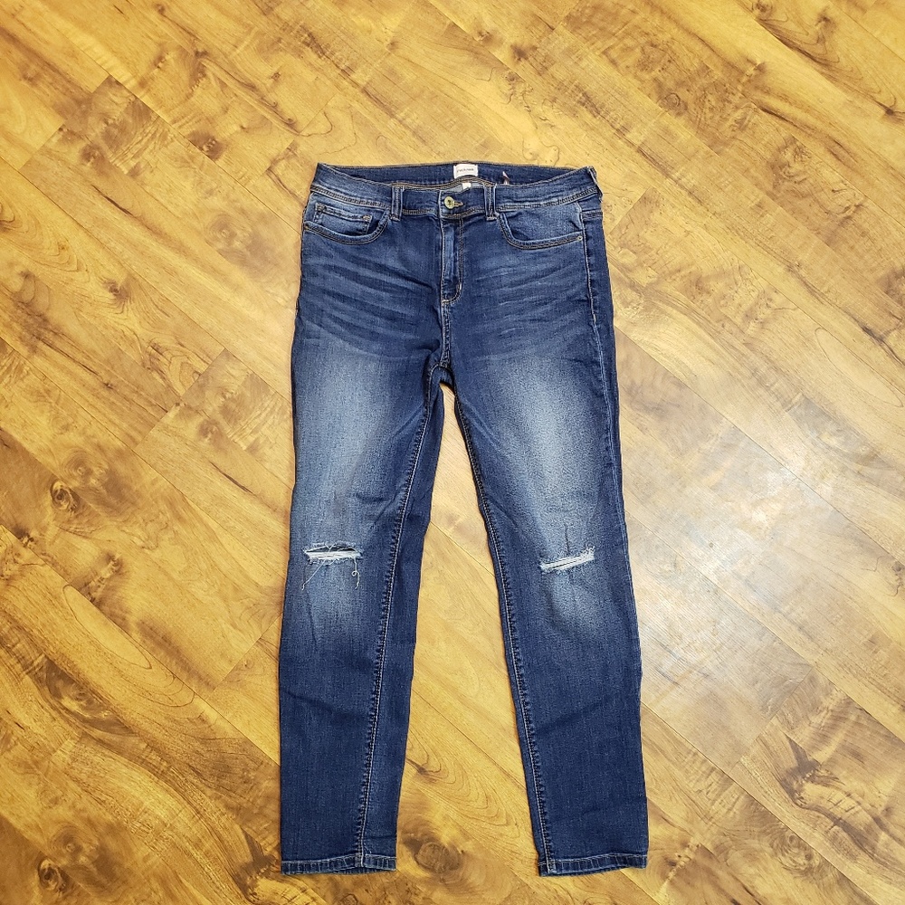 High waisted boyfriend jeans. SZ 11